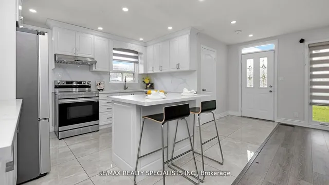 Additional image 7 of 16 Drake Blvd