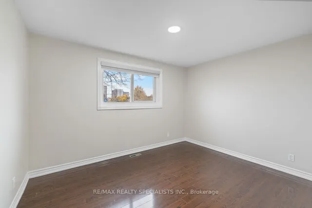 Additional image 16 of 14 Fontaine Crt