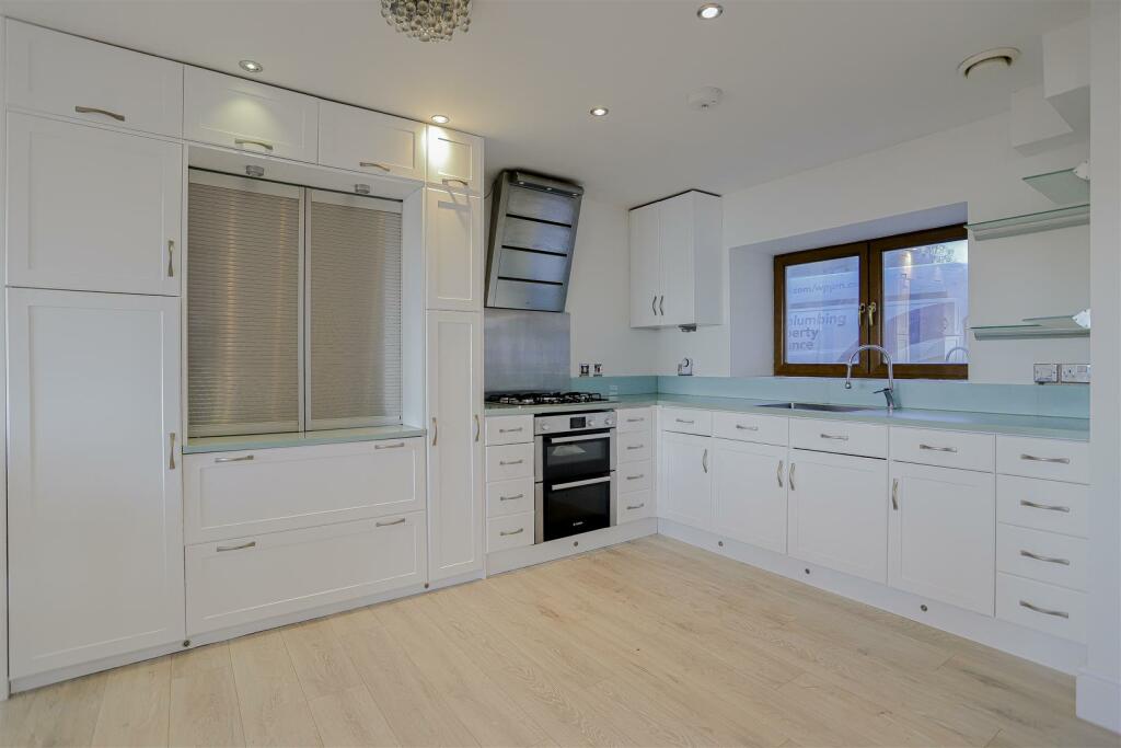 Additional image 4 of Glen View Road, Burnley