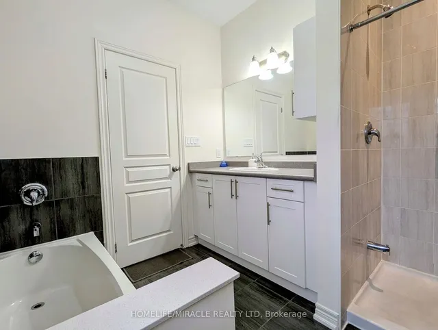 Additional image 32 of 149 Remembrance Rd