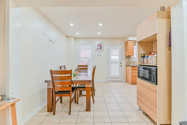 Additional image 9 of 169 Crystal Glen Cres