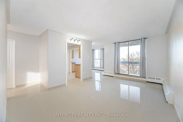 Additional image 7 of 4673 Jane St Unit 609