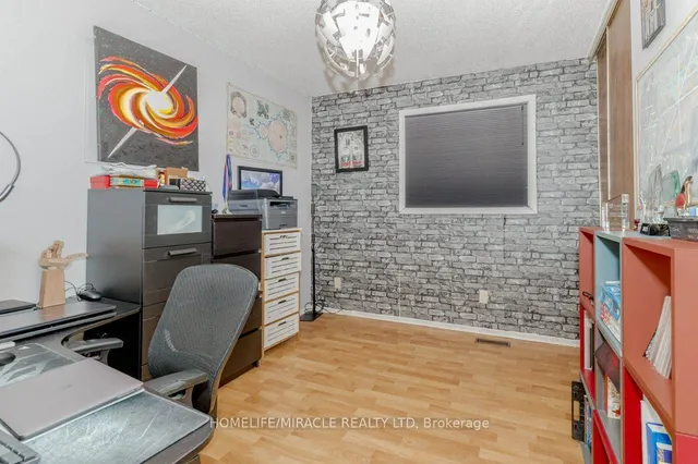 Additional image 25 of 66 Ebby Ave