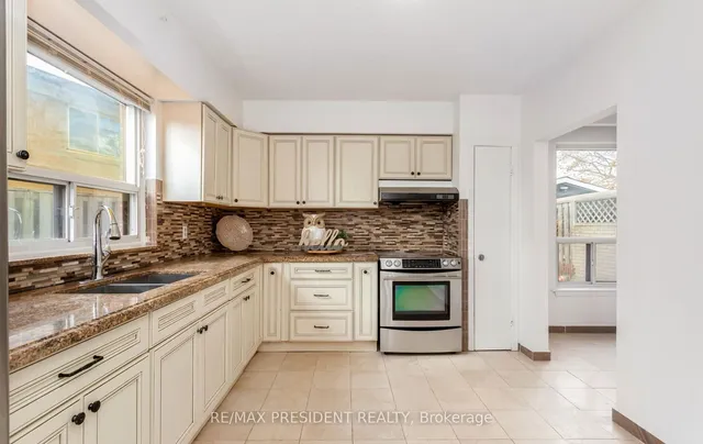 Additional image 15 of 3 Clayhall Cres