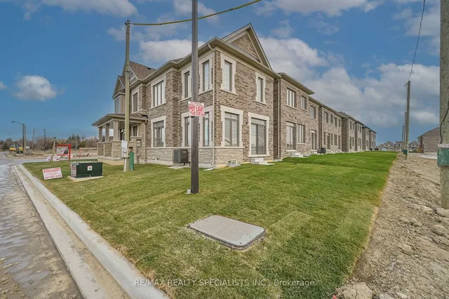 Additional image 39 of 215 Hayrake St