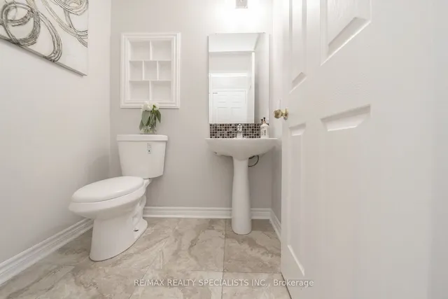 Additional image 16 of 25 Upshall Dr