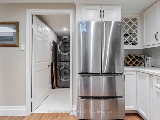 Additional image 9 of 55 Lombard St Unit 613