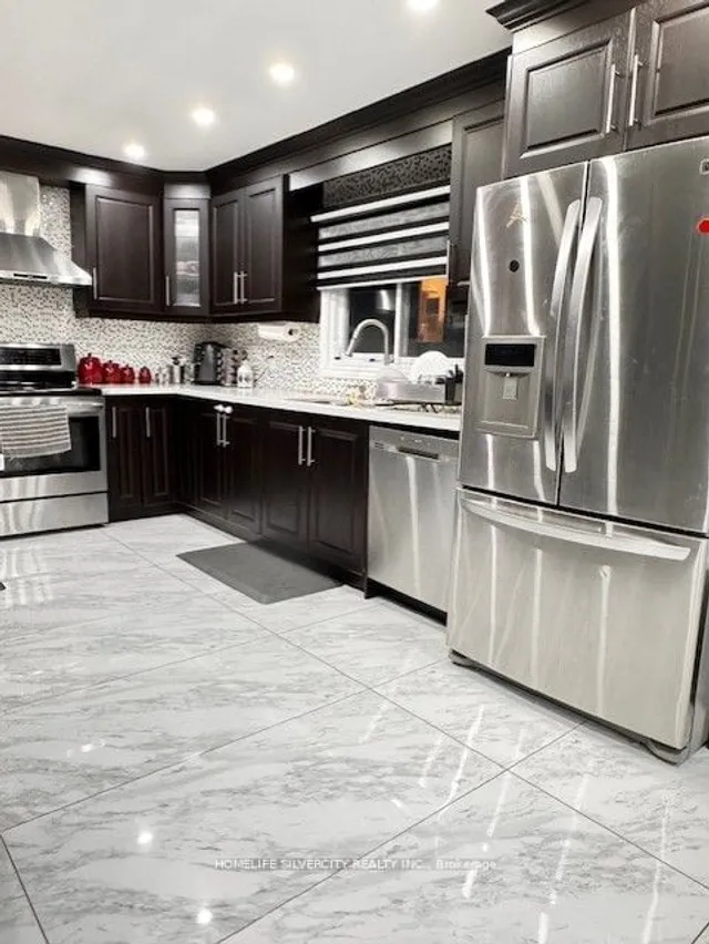 Additional image 4 of 32 Oaklea Blvd