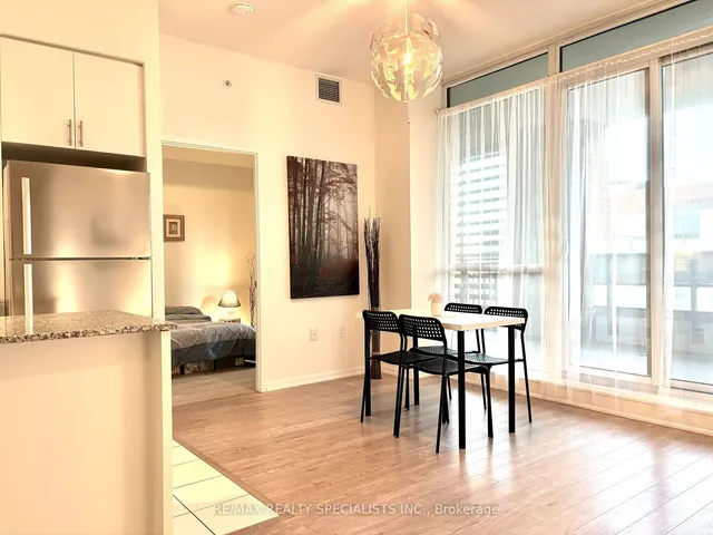 Additional image 8 of 830 Lawrence Ave Unit 822