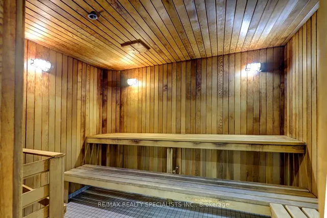 Additional image 32 of 56 Annie Craig Dr Unit 706