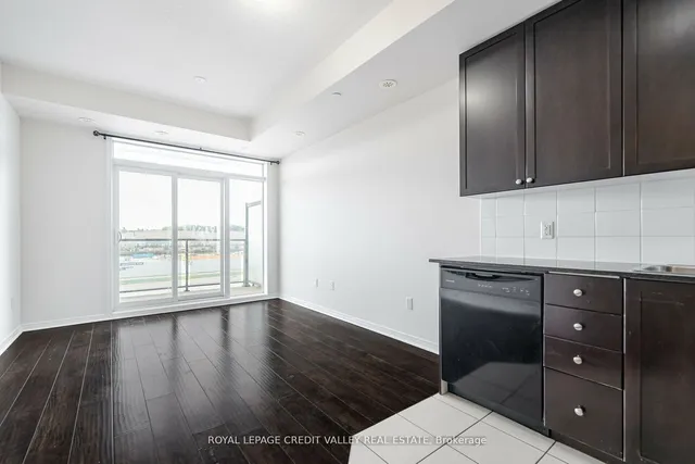 Additional image 11 of 50 Sky Harbour Dr Unit 211