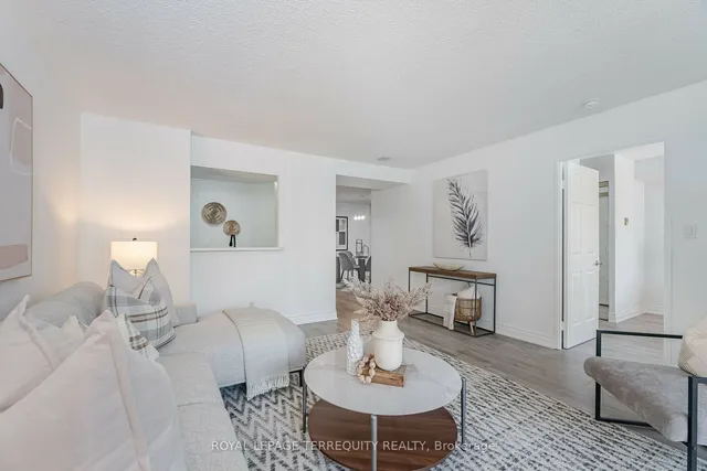 Additional image 8 of 30 Greenfield Ave Unit 1716