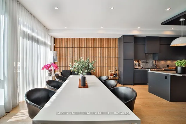 Additional image 10 of 39 Marquette Ave