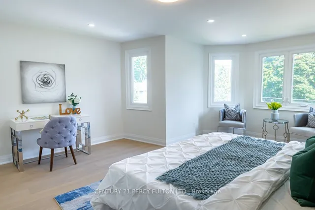 Additional image 21 of 22 Reidmount Ave