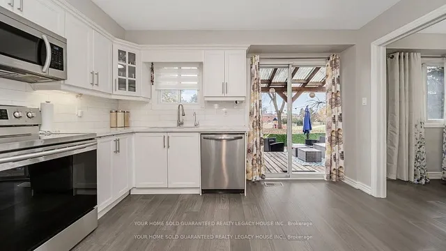 Additional image 8 of 60 Roehampton Cres