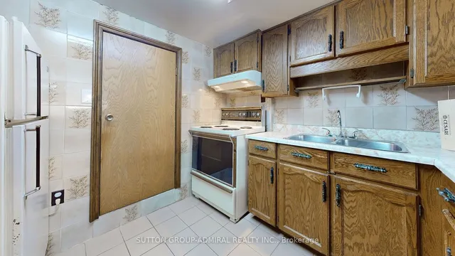 Additional image 24 of 48 Dubray Ave