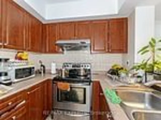 Additional image 10 of 3037 Finch Ave Unit 1036