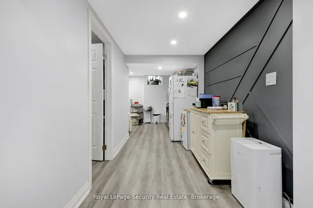 Additional image 27 of 80 Aspermont Cres