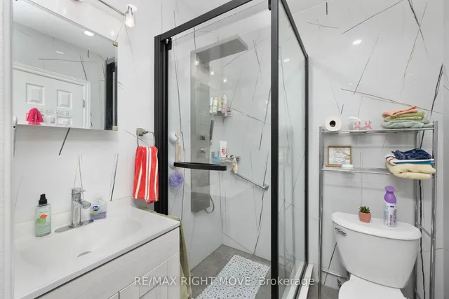 Additional image 29 of 349 Kipling Ave