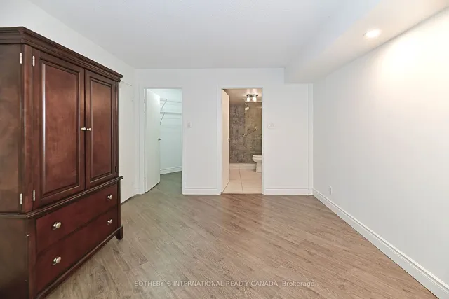 Additional image 7 of 10 Yonge St Unit 1001
