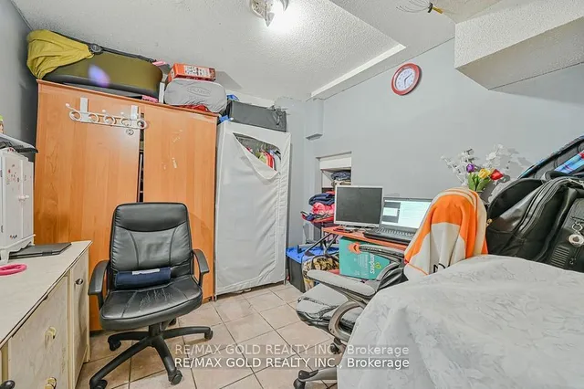 Additional image 33 of 52 Sandyshores Dr