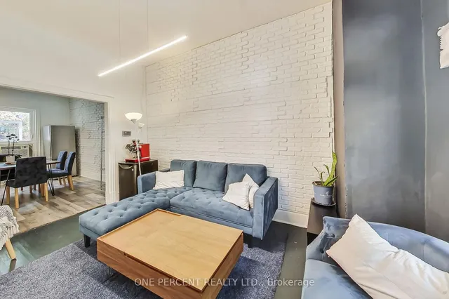 Additional image 9 of 825 Adelaide St