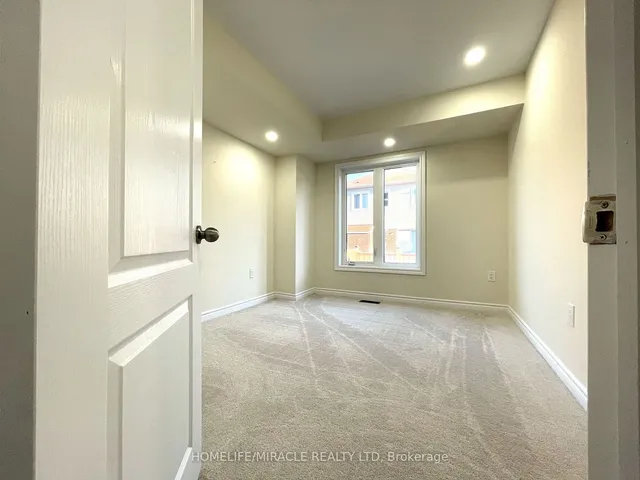 Additional image 20 of 84 Roulette Cres