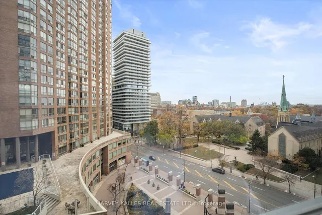 Additional image 17 of 1055 Bay St Unit 1008