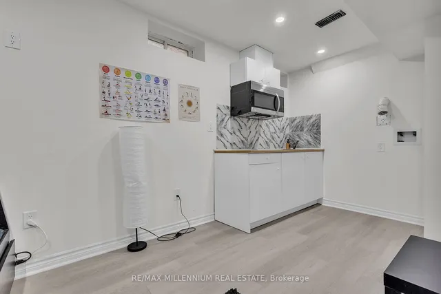 Additional image 34 of 65 New Pines Tr