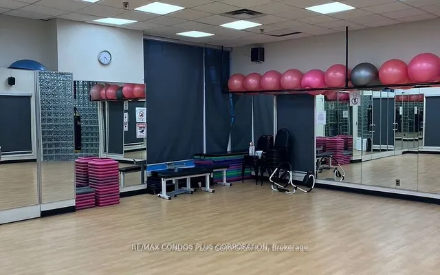 Additional image 20 of 99 Harbour Sq Unit 1211