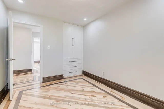 Additional image 17 of 107 FOSTER Cres