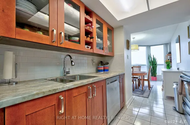 Additional image 10 of 3 Rowntree Rd Unit 409