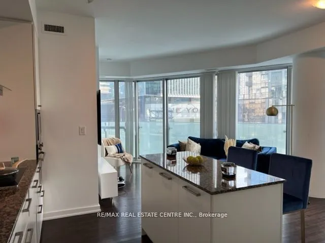 Additional image 8 of 12 York St Unit 302