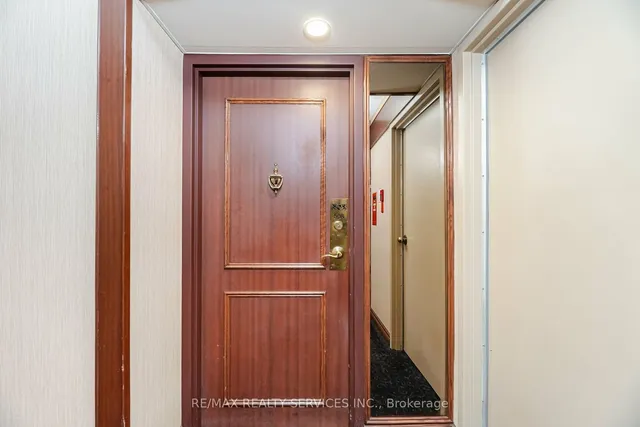 Additional image 5 of 100 County Court Blvd Unit 508