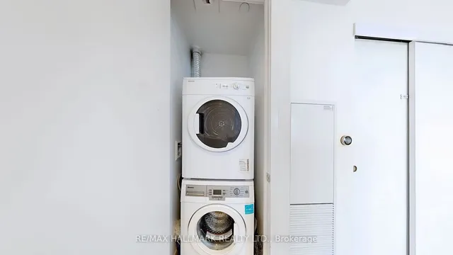 Additional image 22 of 185 Roehampton Ave Unit 2705