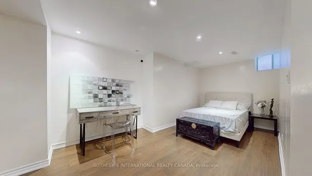 Additional image 36 of 19 Hollowgrove Blvd