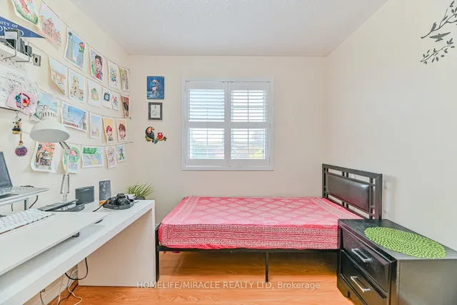 Additional image 26 of 169 Crystal Glen Cres