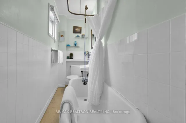 Additional image 23 of 135 Holborne Ave