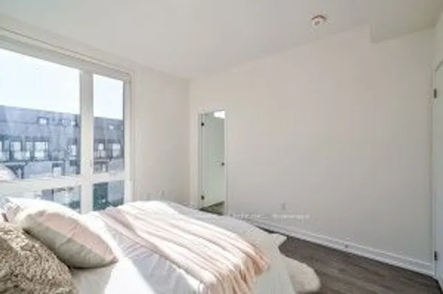 Additional image 20 of 51 Florence St Unit Th1