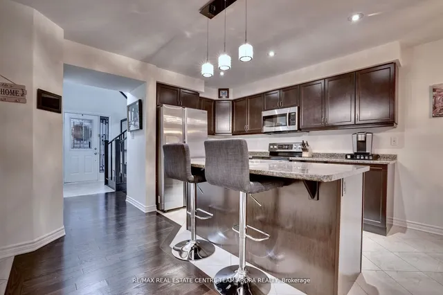 Additional image 10 of 7 Allium Rd