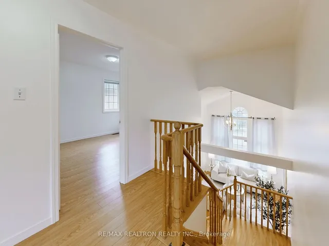 Additional image 18 of 8 Grackle Tr