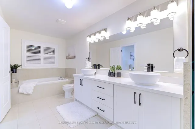 Additional image 23 of 25 Ladbrook Cres