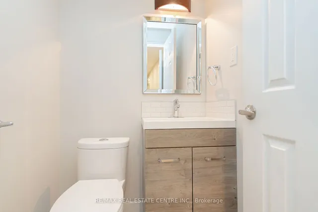 Additional image 30 of 3 Candy Cres