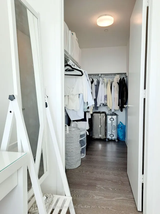 Additional image 10 of 1 Bloor St Unit 6902