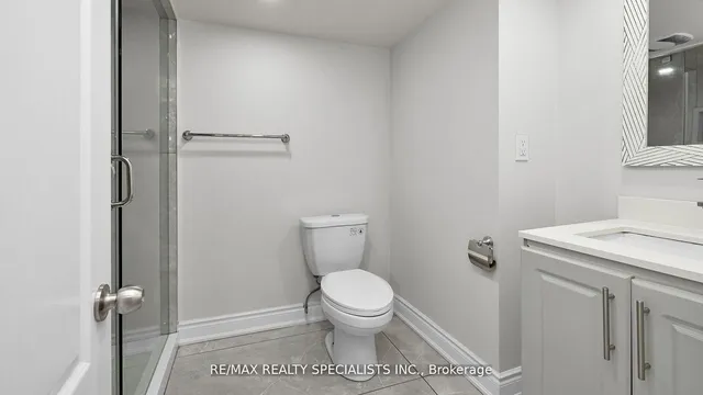 Additional image 34 of 16 Drake Blvd