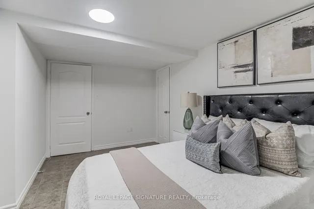 Additional image 27 of 533 Victoria Pk Ave