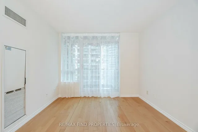 Additional image 15 of 12 Yonge St Unit 1505