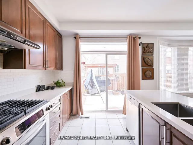 Additional image 14 of 25 Maverick Cres