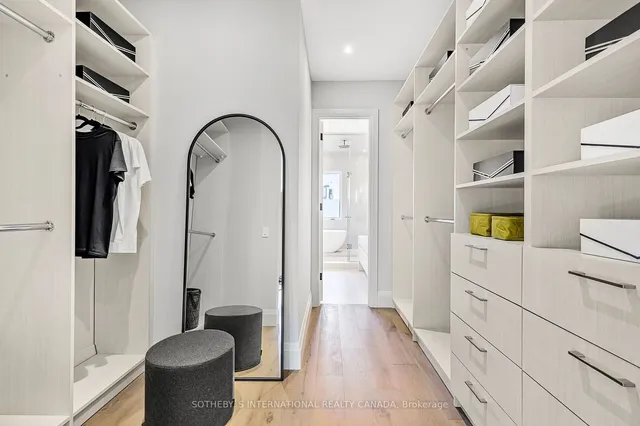 Additional image 26 of 678 Oriole Pkwy