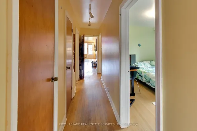 Additional image 10 of 118 High Park Ave